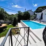 Casa Joy Villa *